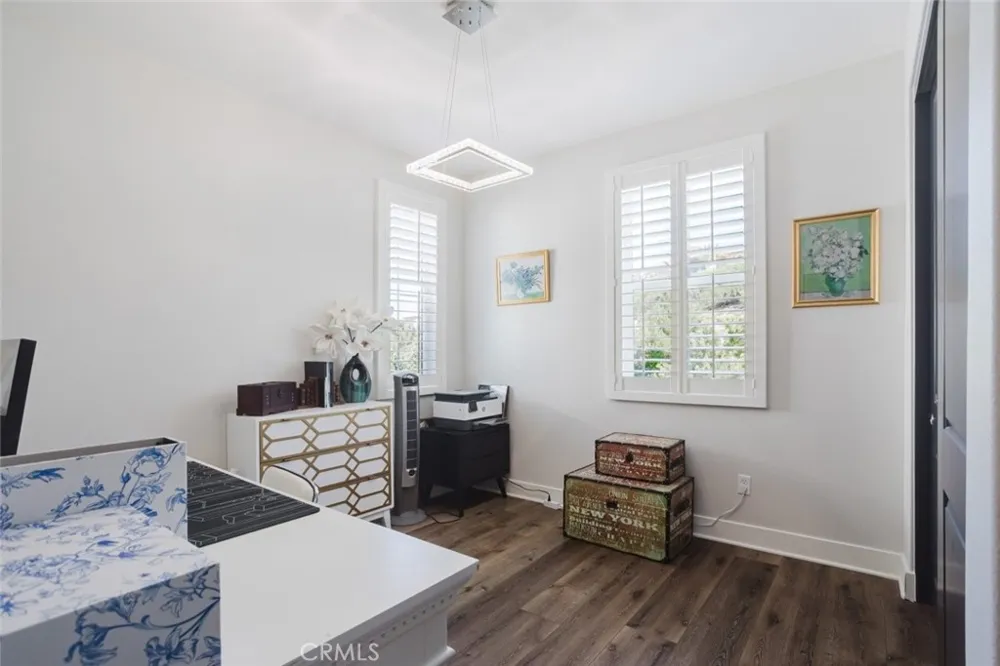 18930 Carranza Lane Saugus, CA 91350