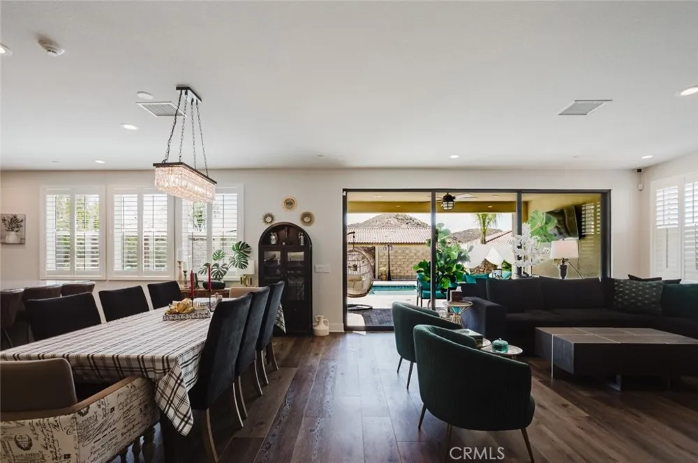18930 Carranza Lane Saugus, CA 91350