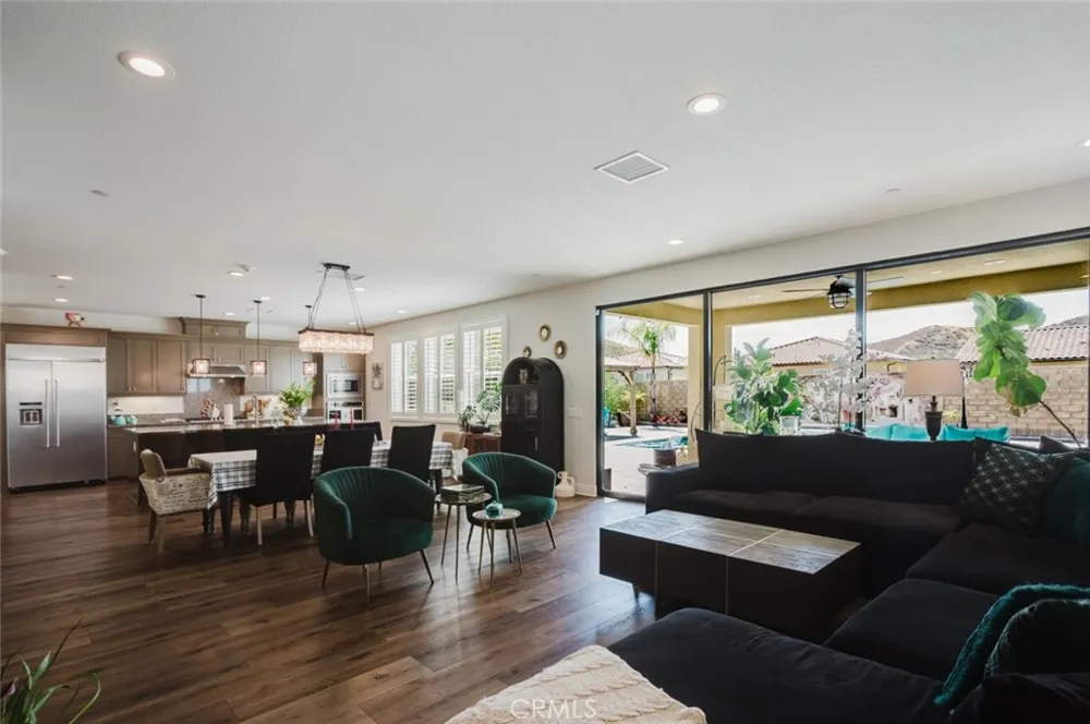 18930 Carranza Lane Saugus, CA 91350