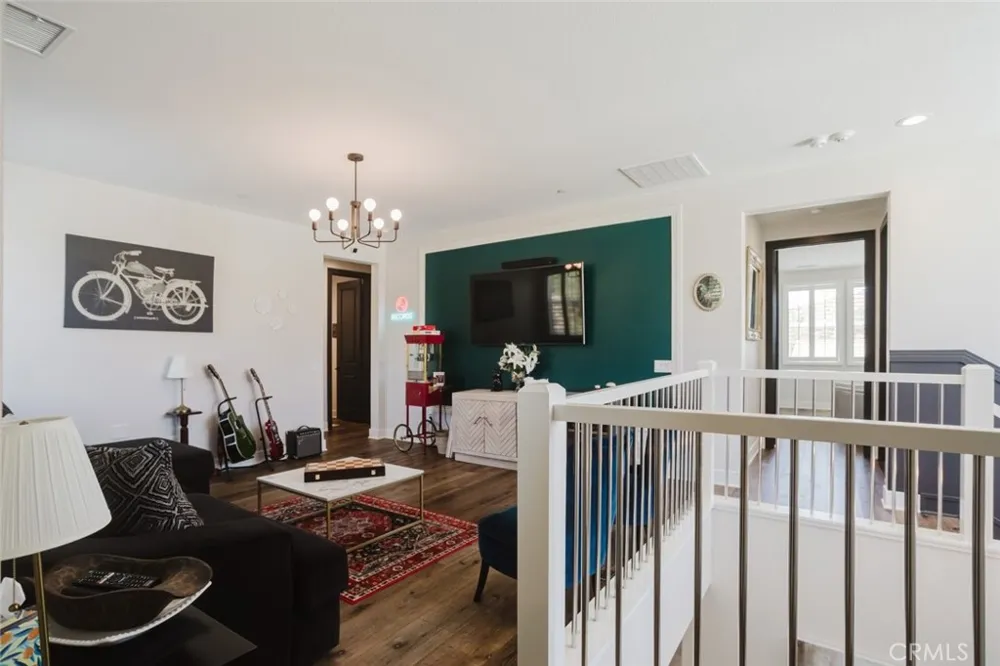 18930 Carranza Lane Saugus, CA 91350