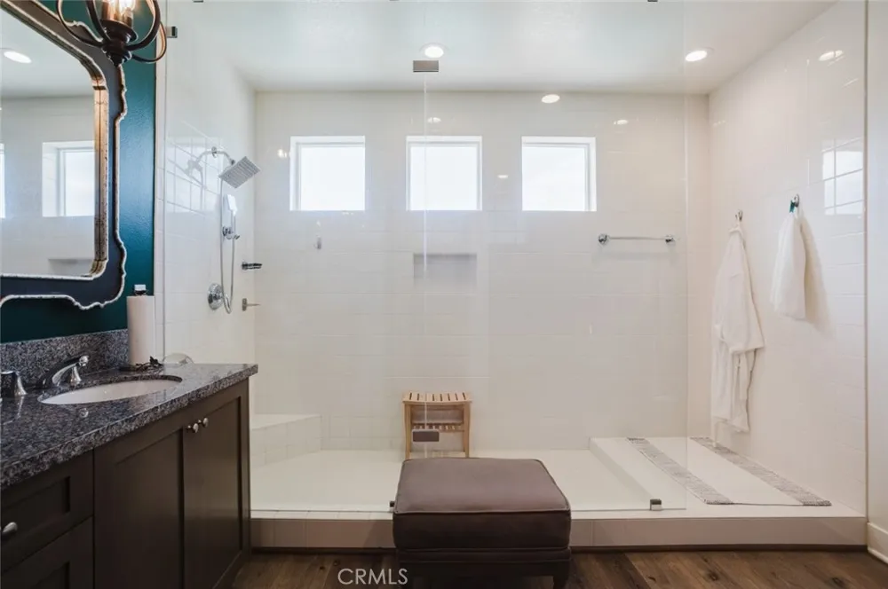 18930 Carranza Lane Saugus, CA 91350