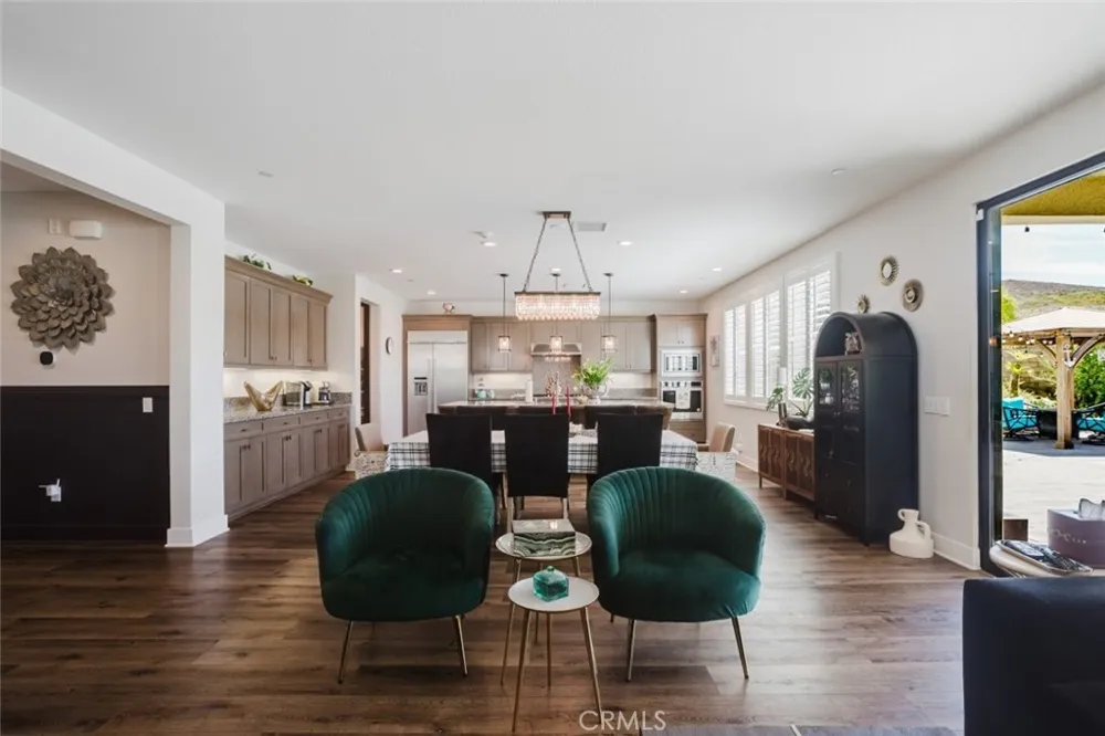 18930 Carranza Lane Saugus, CA 91350