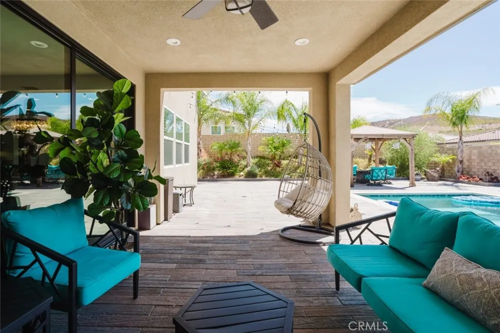 18930 Carranza Lane Saugus, CA 91350