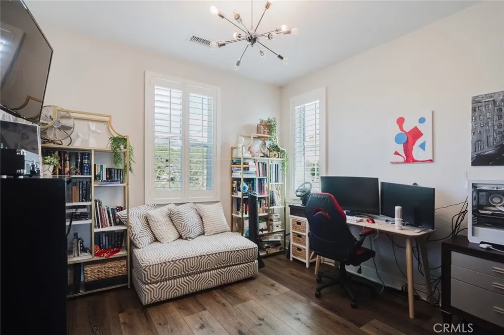18930 Carranza Lane Saugus, CA 91350