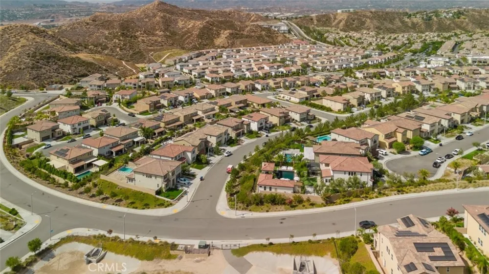 18930 Carranza Lane Saugus, CA 91350