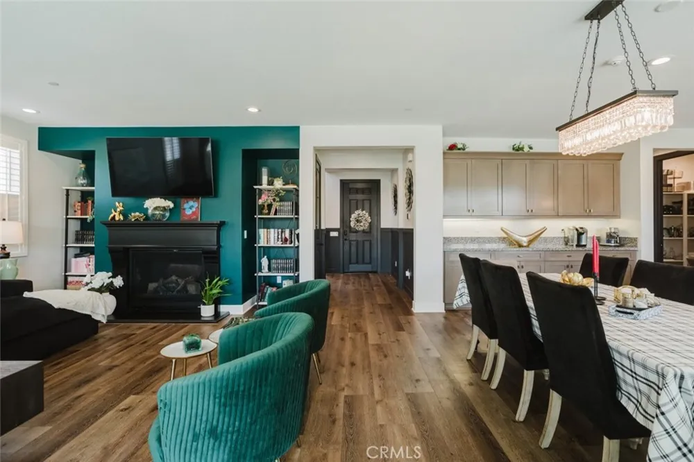 18930 Carranza Lane Saugus, CA 91350