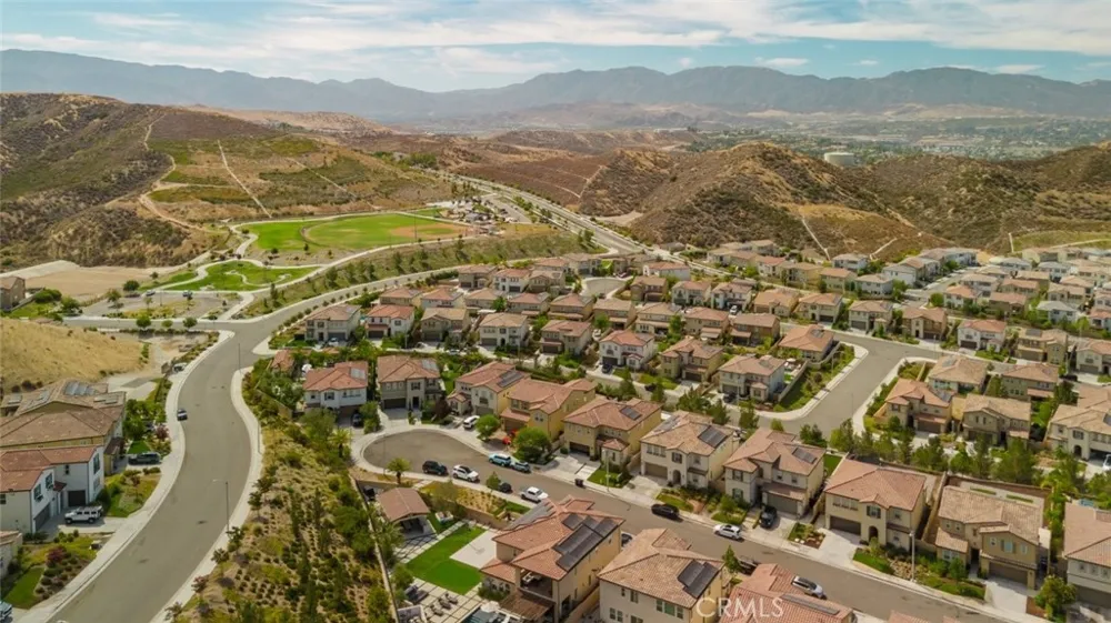 18930 Carranza Lane Saugus, CA 91350