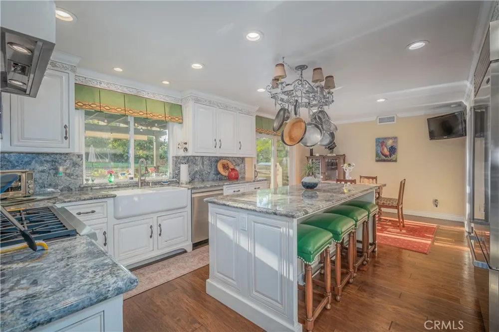 757 Quail Valley West Covina, CA 91791