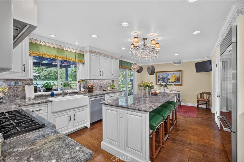 757 Quail Valley West Covina, CA 91791