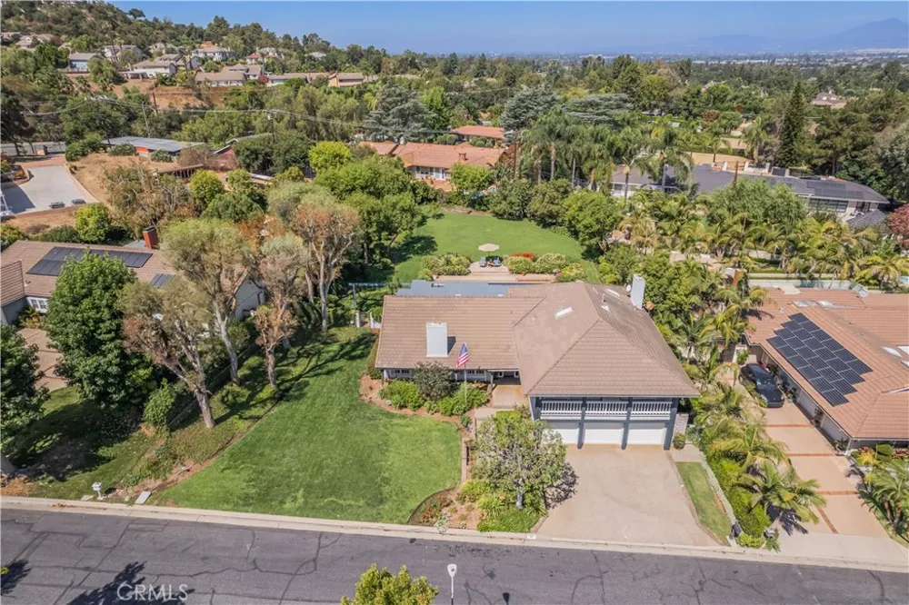 757 Quail Valley West Covina, CA 91791