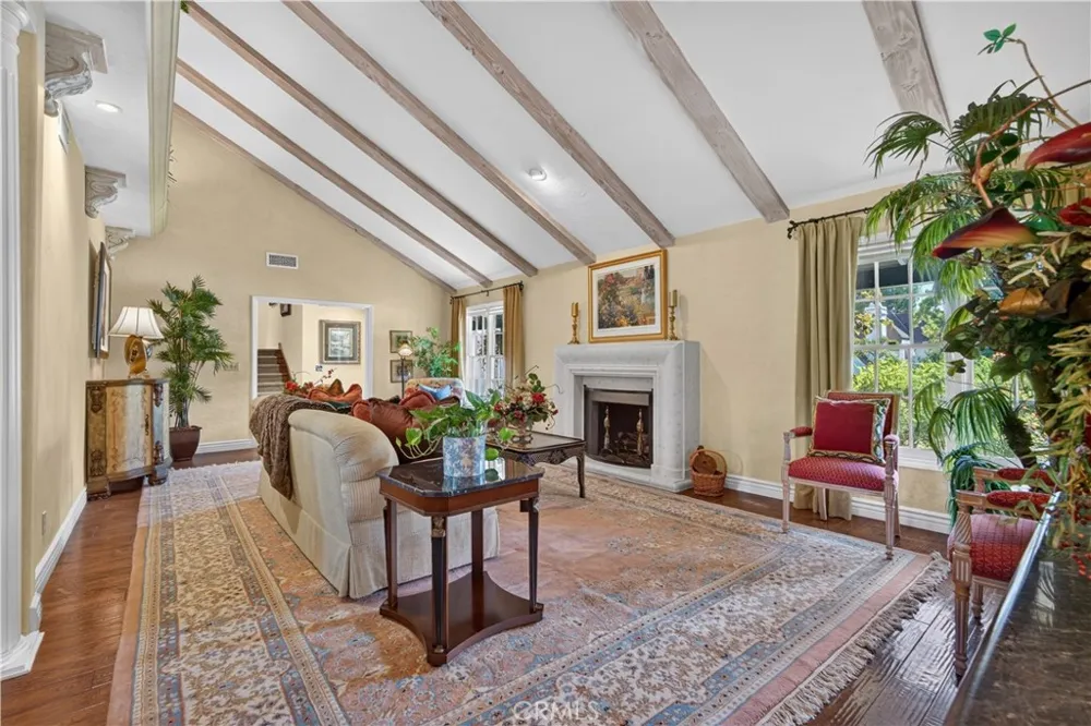 757 Quail Valley West Covina, CA 91791