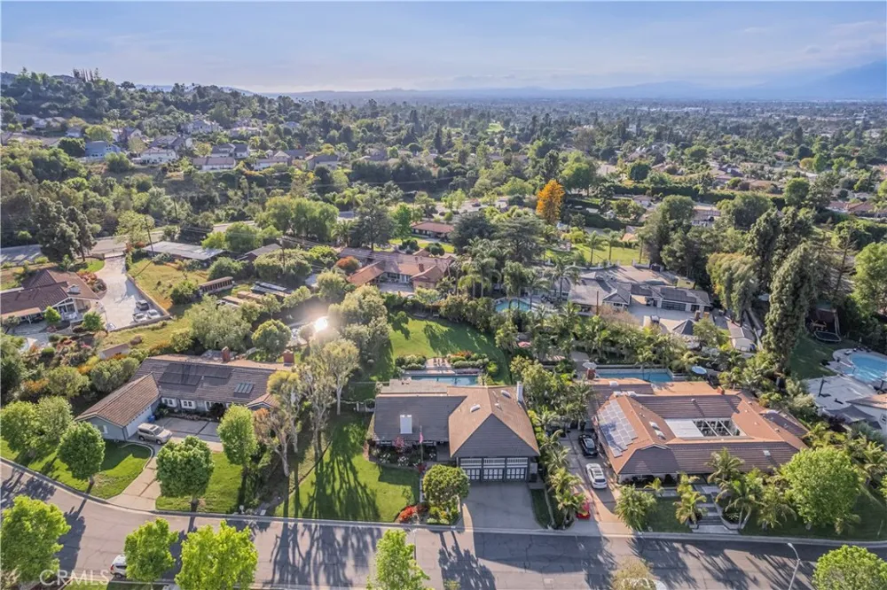 757 Quail Valley West Covina, CA 91791