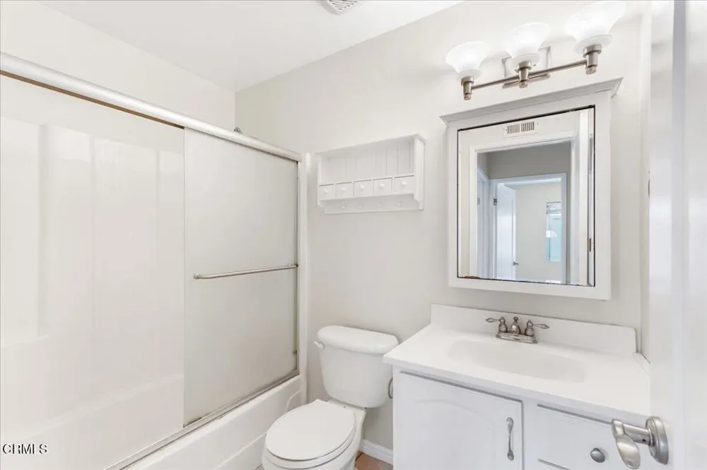 569 Rio Grande Circle Thousand Oaks, CA 91360
