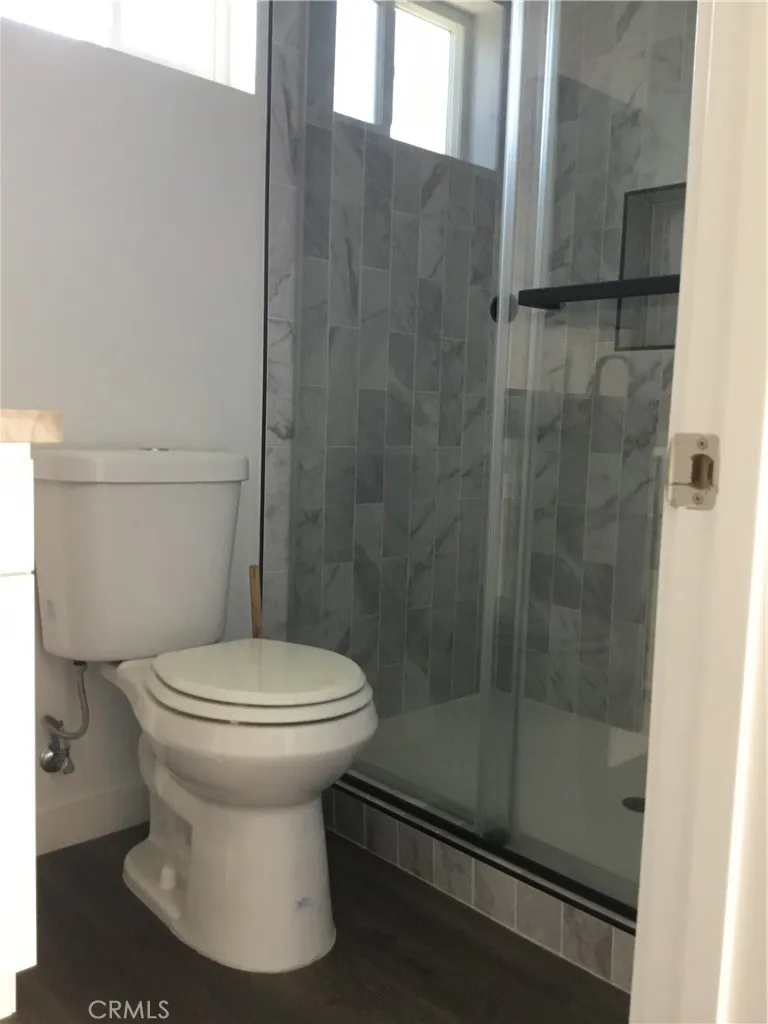 17214 Donmetz Granada Hills, CA 91344