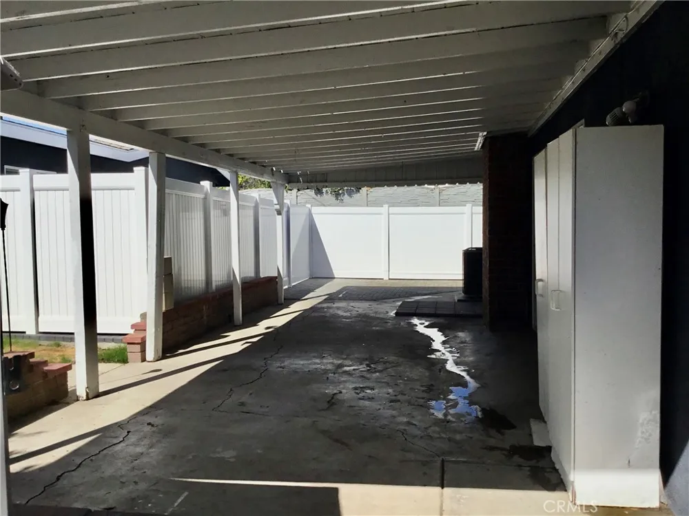 17214 Donmetz Granada Hills, CA 91344