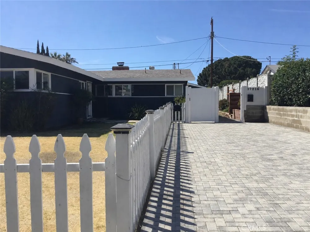 17214 Donmetz Granada Hills, CA 91344