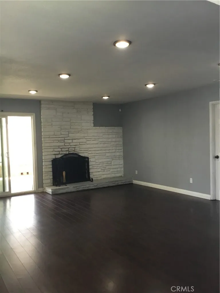 17214 Donmetz Granada Hills, CA 91344
