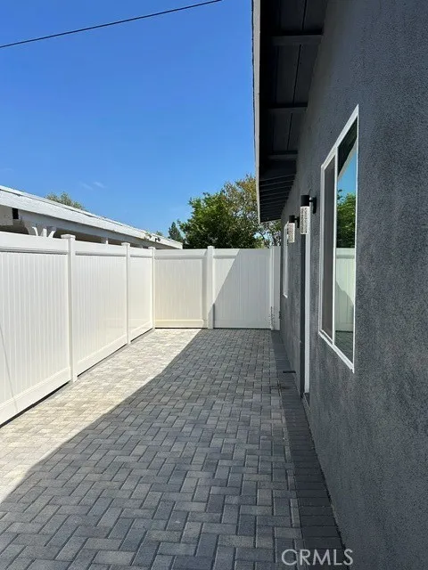 17214 Donmetz Granada Hills, CA 91344