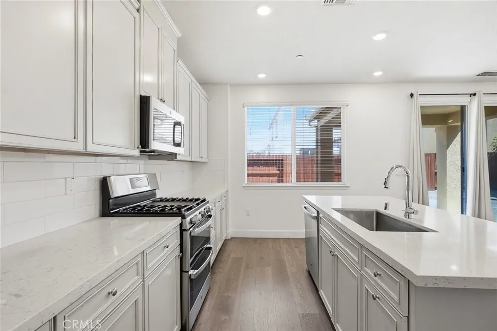 3265 Garibaldi Roseville, CA 95747
