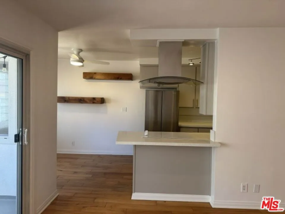 8710 Delgany Ave #23 Playa del Rey, CA 90293