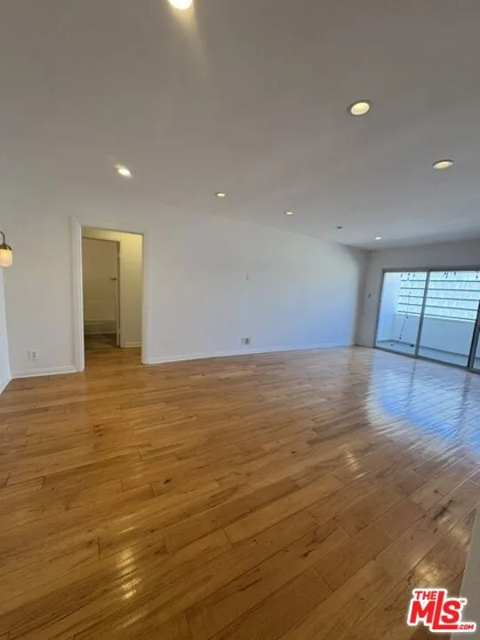 8710 Delgany Ave #23 Playa del Rey, CA 90293