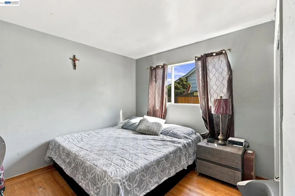1451 Linfield Ln Hayward, CA 94545