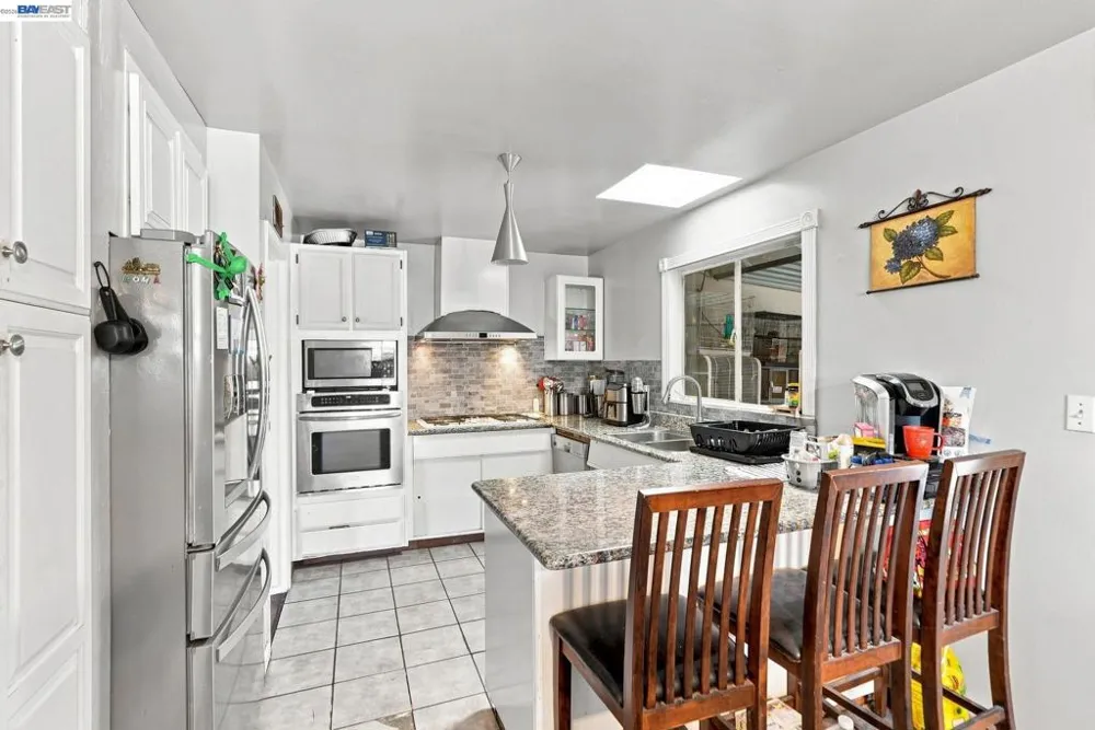 1451 Linfield Ln Hayward, CA 94545