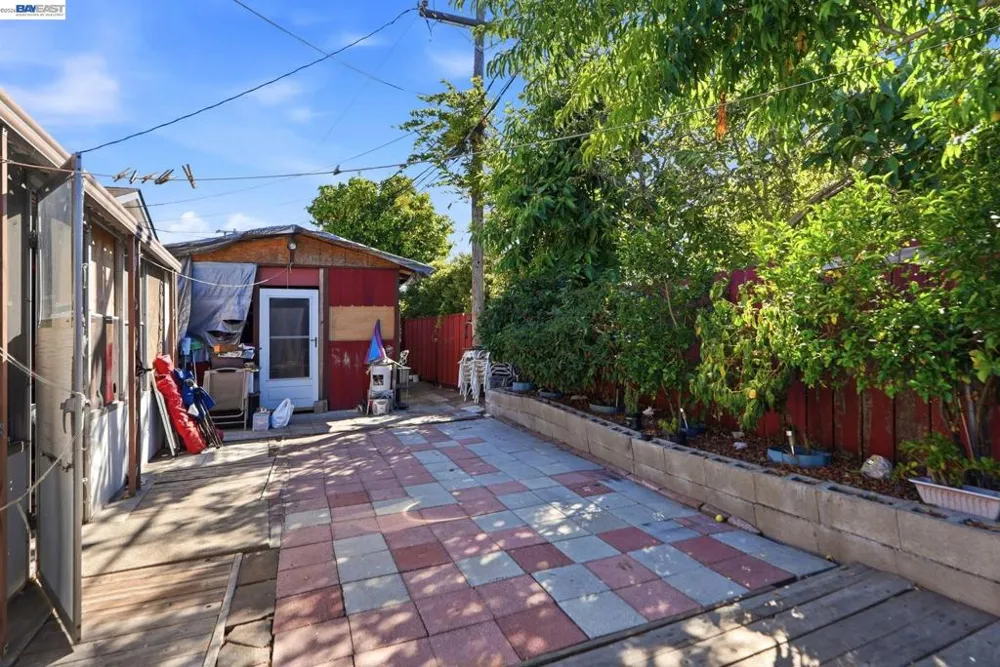 1451 Linfield Ln Hayward, CA 94545