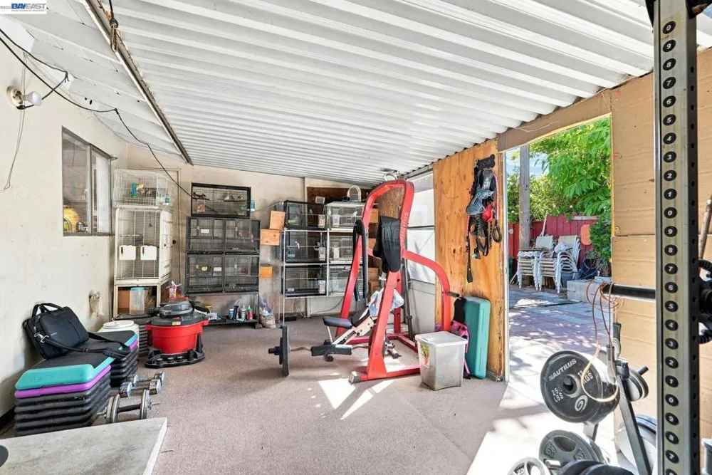 1451 Linfield Ln Hayward, CA 94545