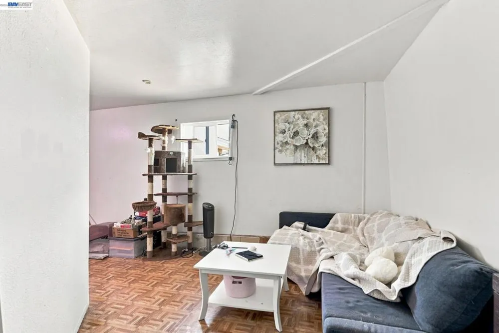 1451 Linfield Ln Hayward, CA 94545