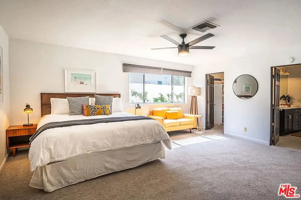 1970 S Joshua Tree Place Palm Springs, CA 92264