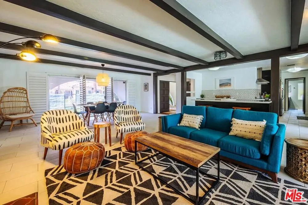 1970 S Joshua Tree Place Palm Springs, CA 92264