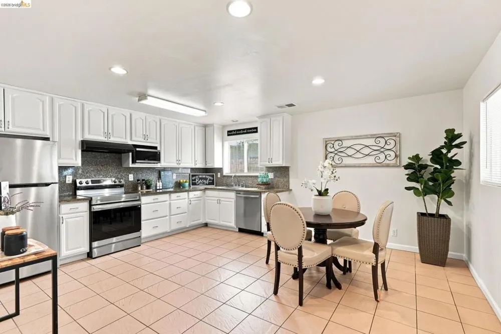 2824 Seville Cir Antioch, CA 94509