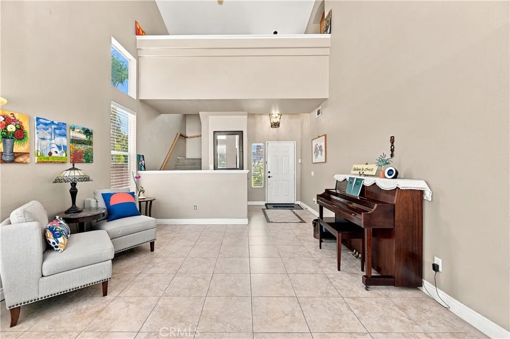 987 Chinotto Corona, CA 92881