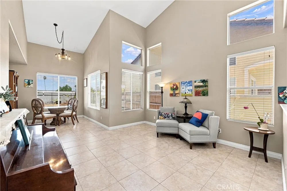 987 Chinotto Corona, CA 92881