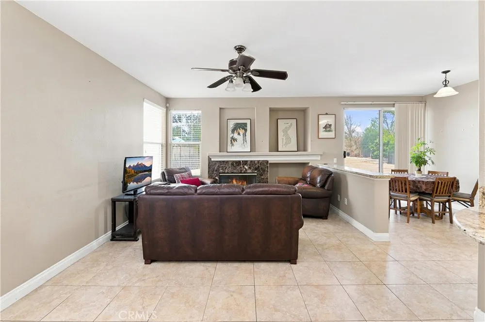 987 Chinotto Corona, CA 92881