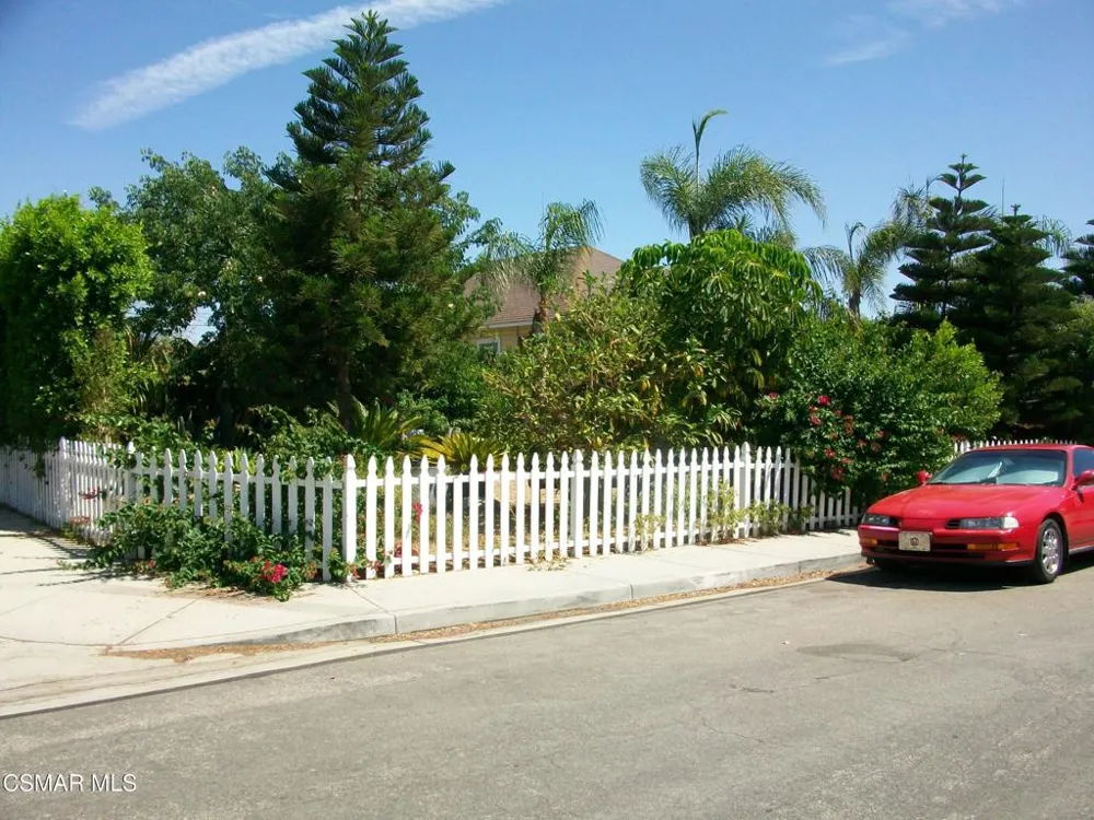 923 Pacific Avenue Simi Valley, CA 93065
