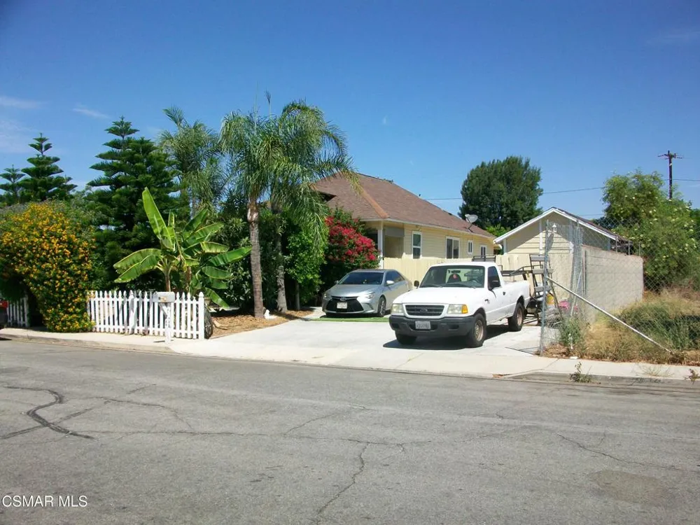 923 Pacific Avenue Simi Valley, CA 93065
