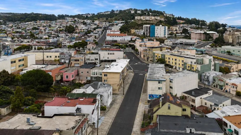 26 Vendome Avenue Daly City, CA 94014