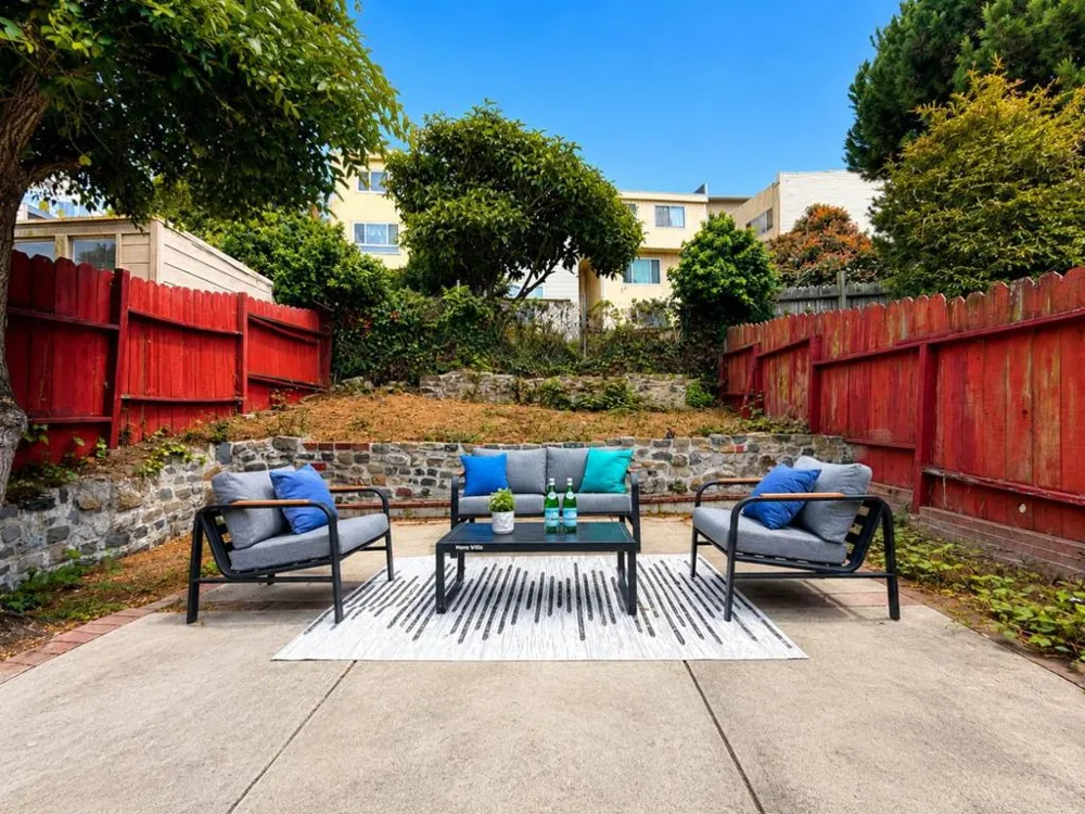 26 Vendome Avenue Daly City, CA 94014