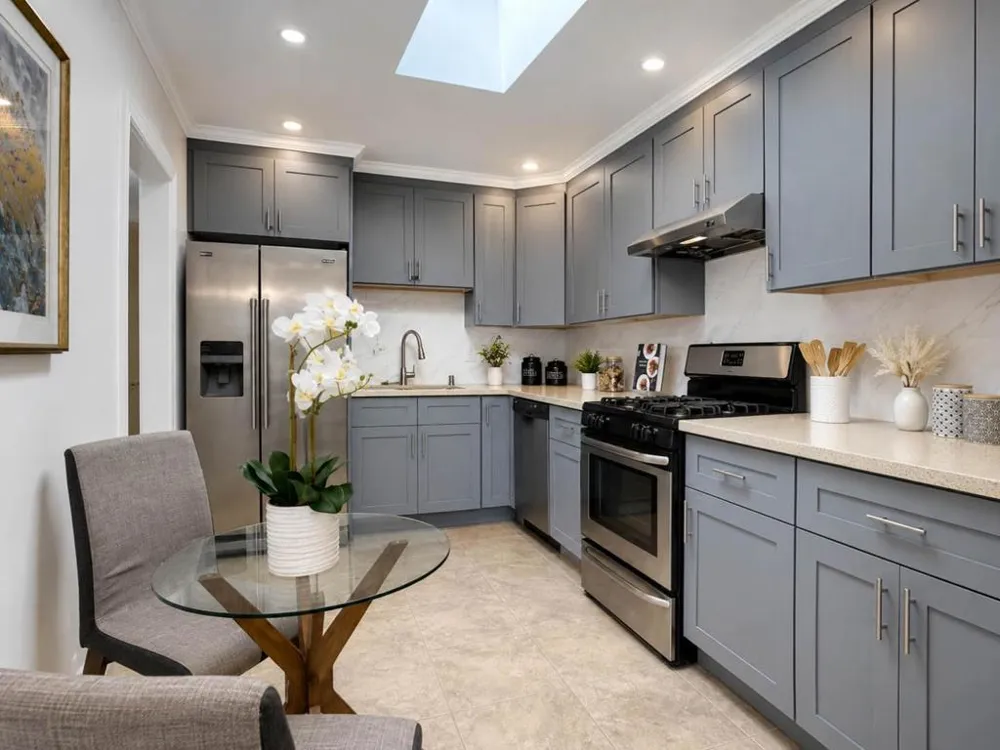 26 Vendome Avenue Daly City, CA 94014