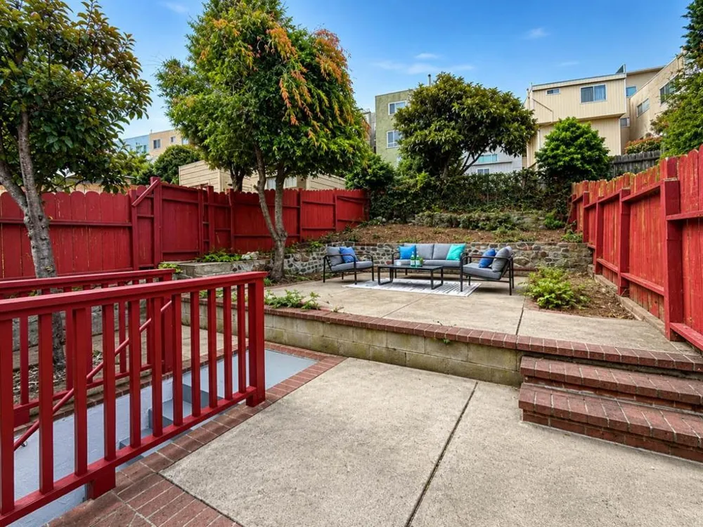 26 Vendome Avenue Daly City, CA 94014
