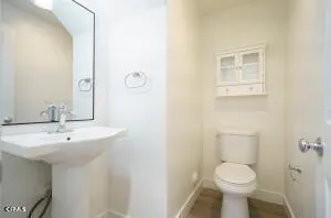 27285 Blue Spruce Place Valencia, CA 91354