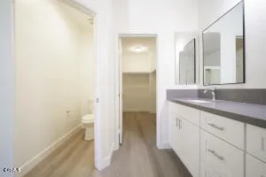 27285 Blue Spruce Place Valencia, CA 91354