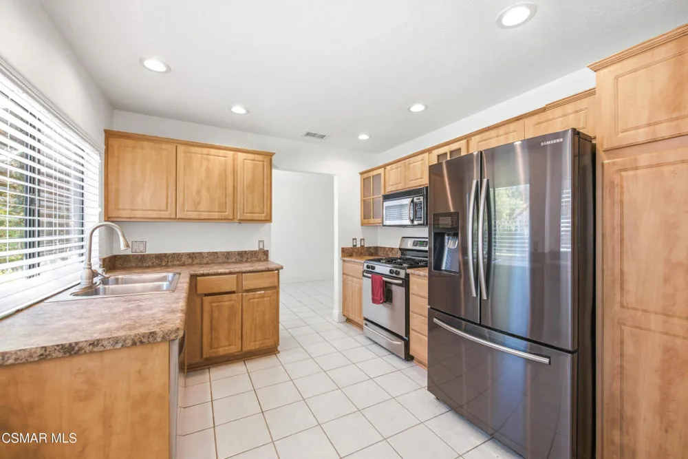 2259 Oakdale Circle Simi Valley, CA 93063