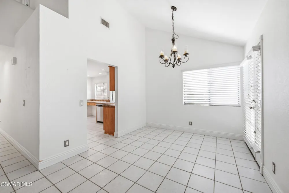 2259 Oakdale Circle Simi Valley, CA 93063