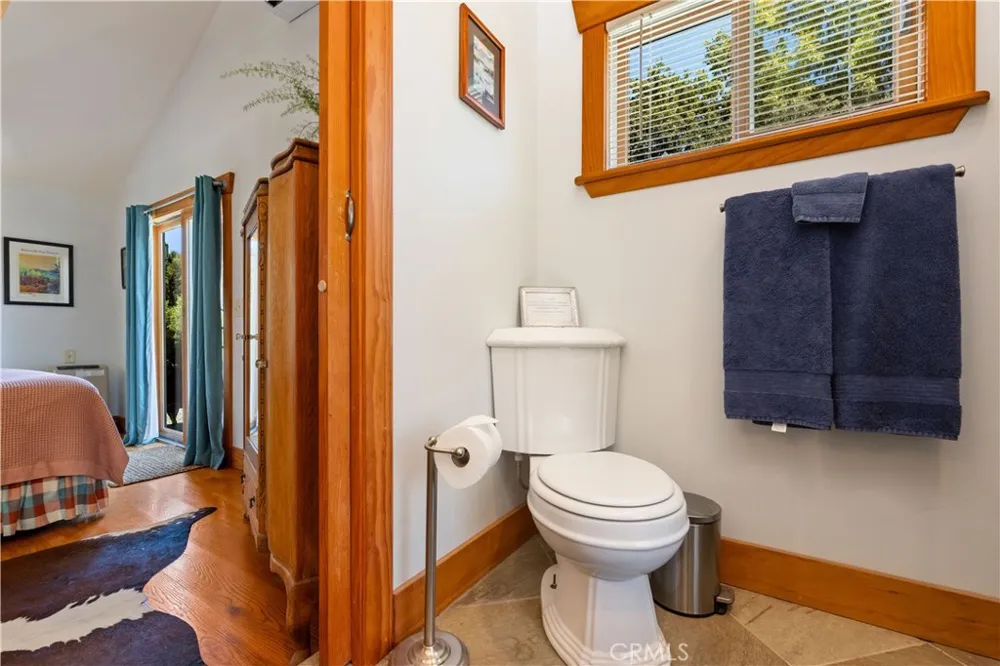 6733 Live Oak Drive Kelseyville, CA 95451