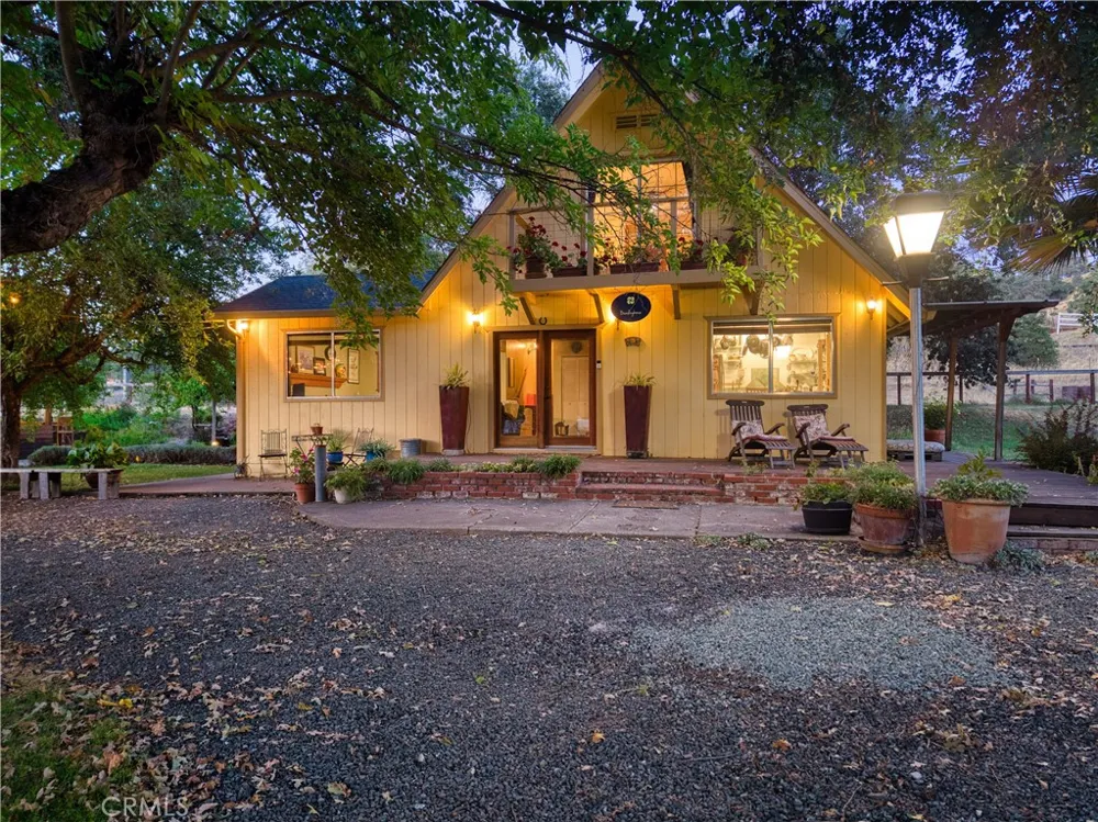 6733 Live Oak Drive Kelseyville, CA 95451