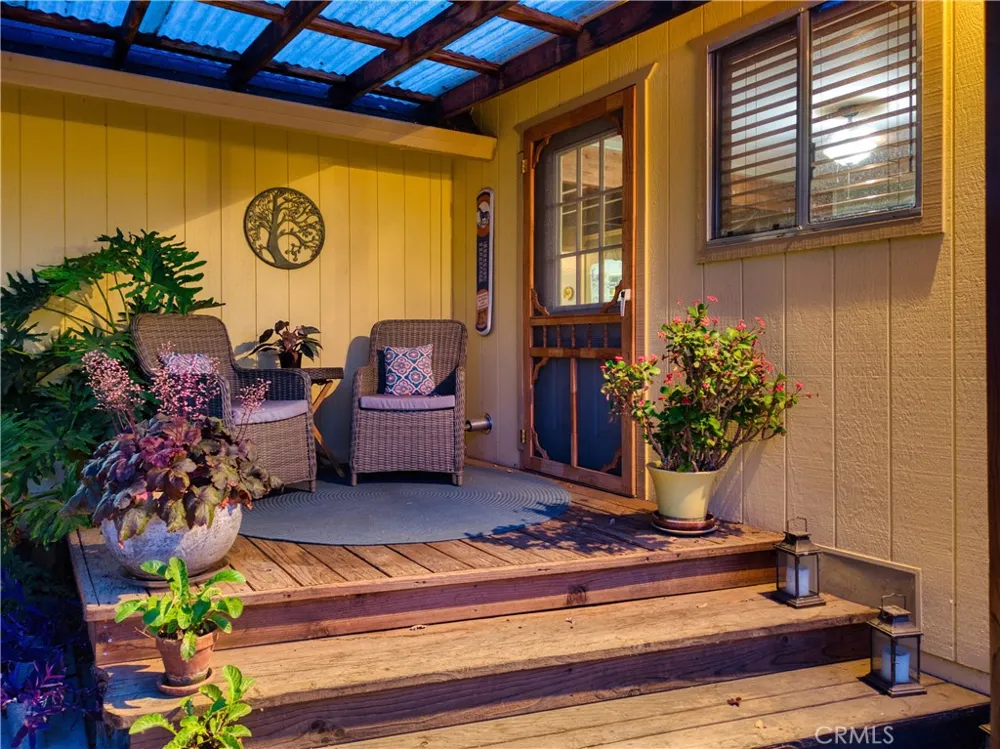 6733 Live Oak Drive Kelseyville, CA 95451