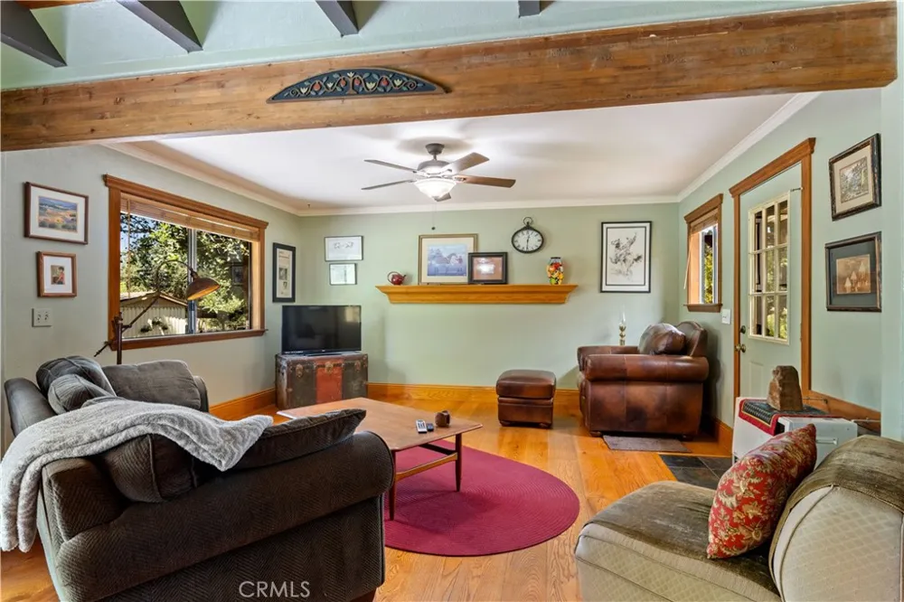 6733 Live Oak Drive Kelseyville, CA 95451
